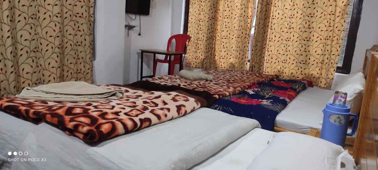 Jahangir Cottage Pahalgam Exterior photo