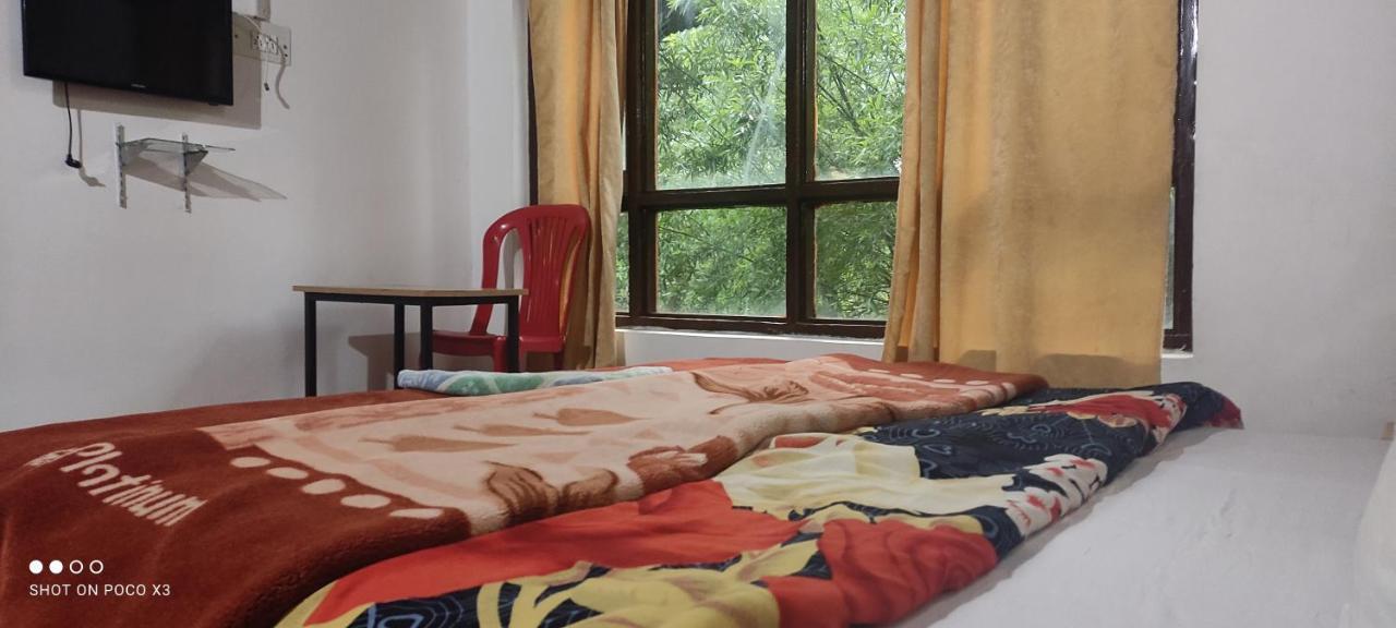 Jahangir Cottage Pahalgam Exterior photo