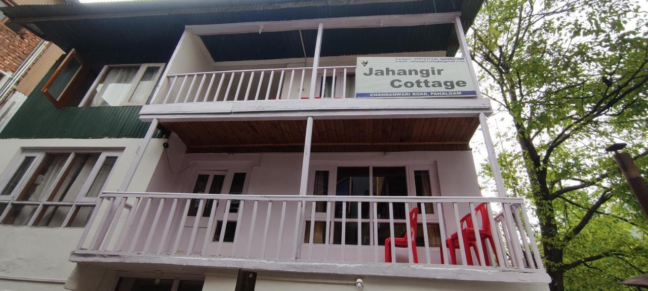 Jahangir Cottage Pahalgam Exterior photo